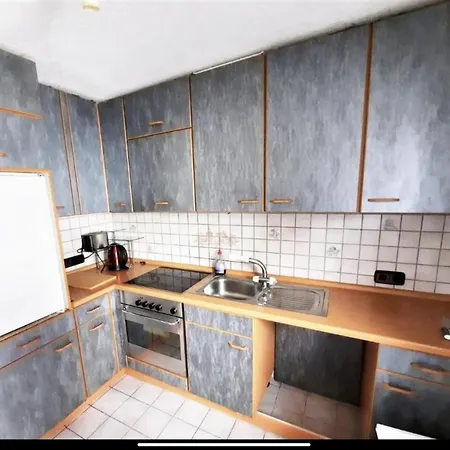Apartment Worker Parkplatz Kueche Badezimmer Einzelbetten *