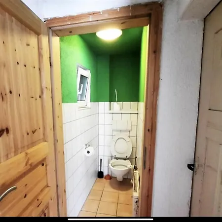 Apartment Worker Parkplatz Kueche Badezimmer Einzelbetten Reutlingen